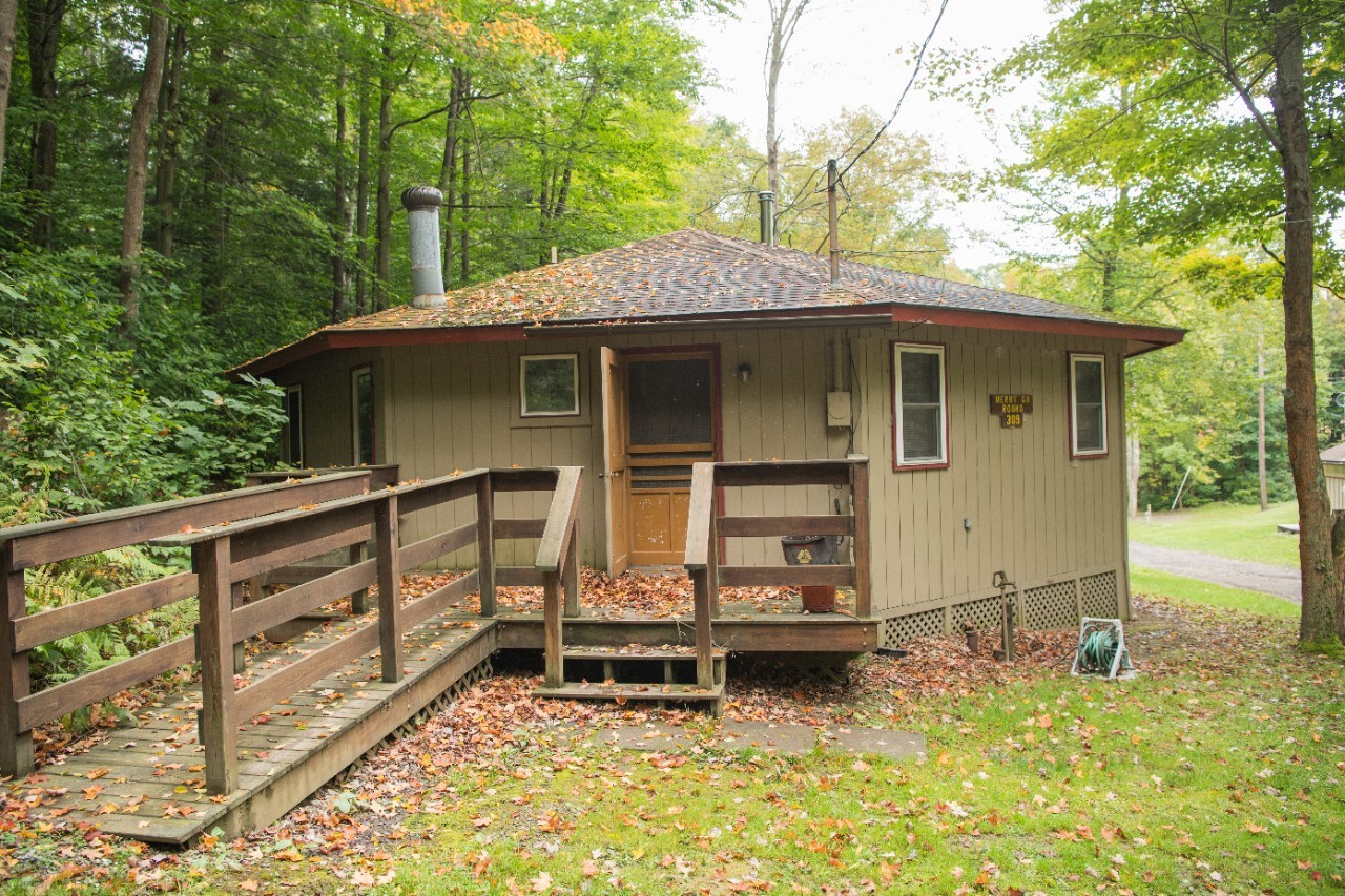 Merry Go Round Lodge